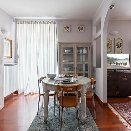 Casa Felicita - Chinatown Garibaldi Fs - By Host4u Appartement *