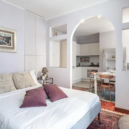 Casa Felicita - Chinatown Garibaldi Fs - By Host4u Appartement