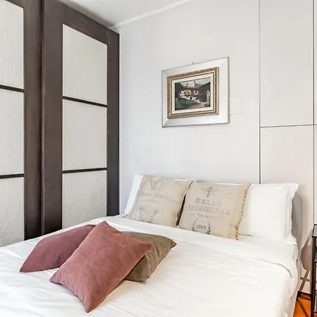 Casa Felicita - Chinatown Garibaldi Fs - By Host4u Appartement *